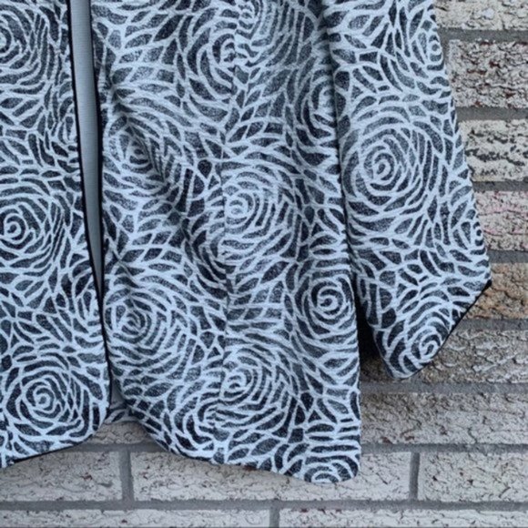 Joseph Ribkoff black white Rose print jacket 16 US - Picture 8 of 10